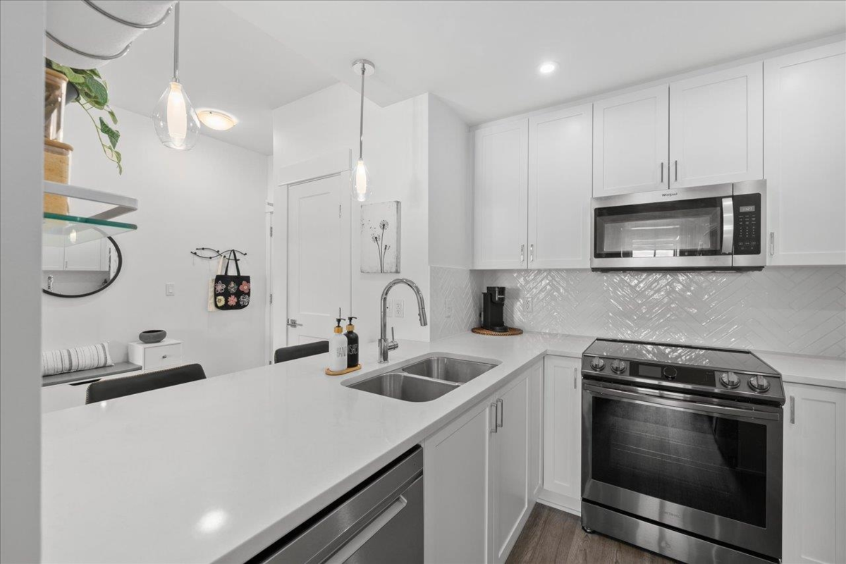 Bedroom 3 Photo of 4602 2180 Kelly Avenue, Port Coquitlam, BC