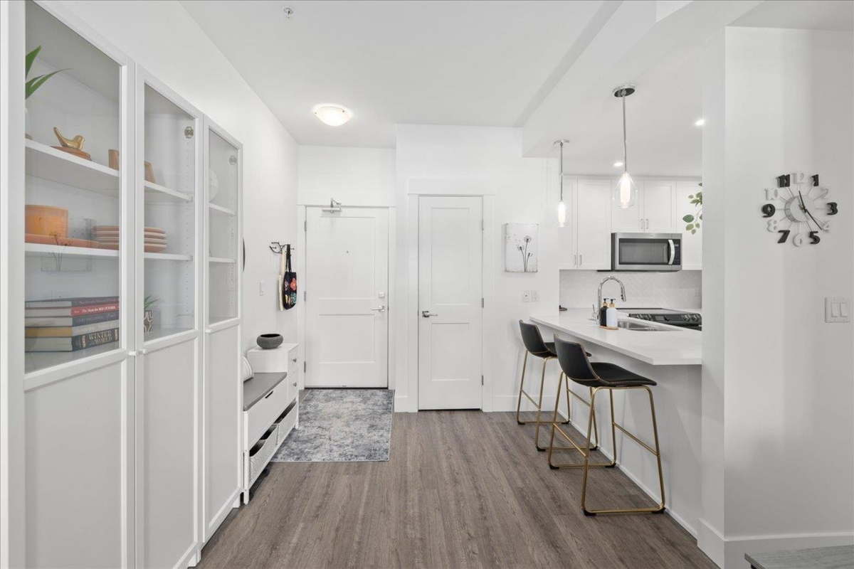 Kitchen Island Photo of 4602 2180 Kelly Avenue, Port Coquitlam, BC