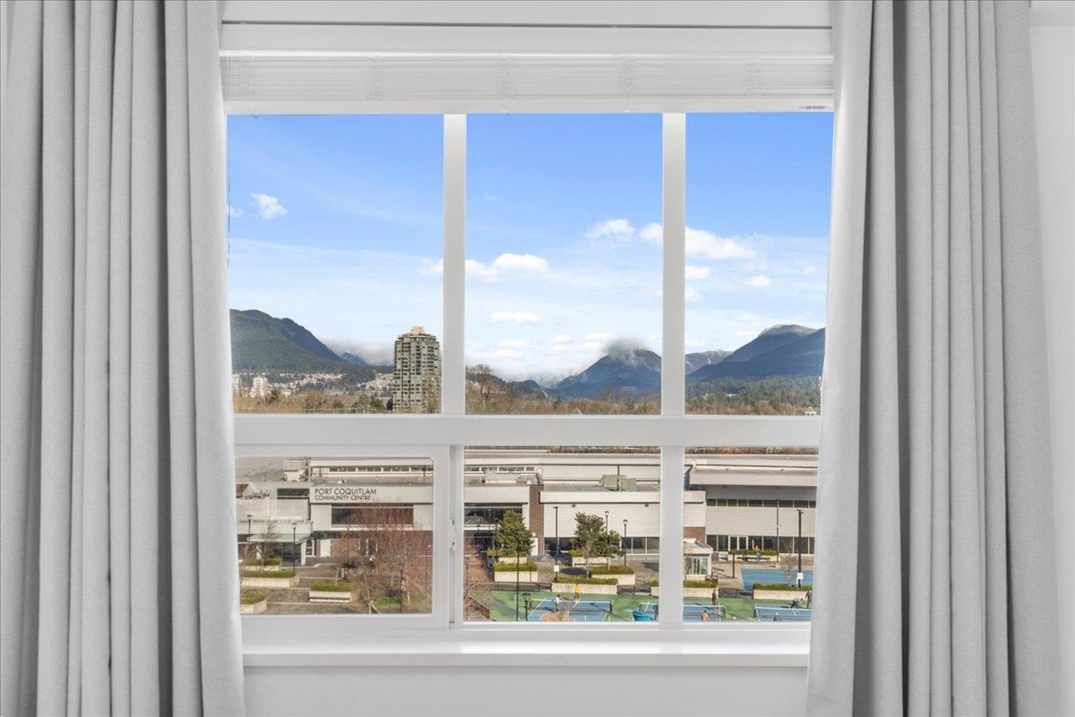 Laundry Room Photo of 4602 2180 Kelly Avenue, Port Coquitlam, BC