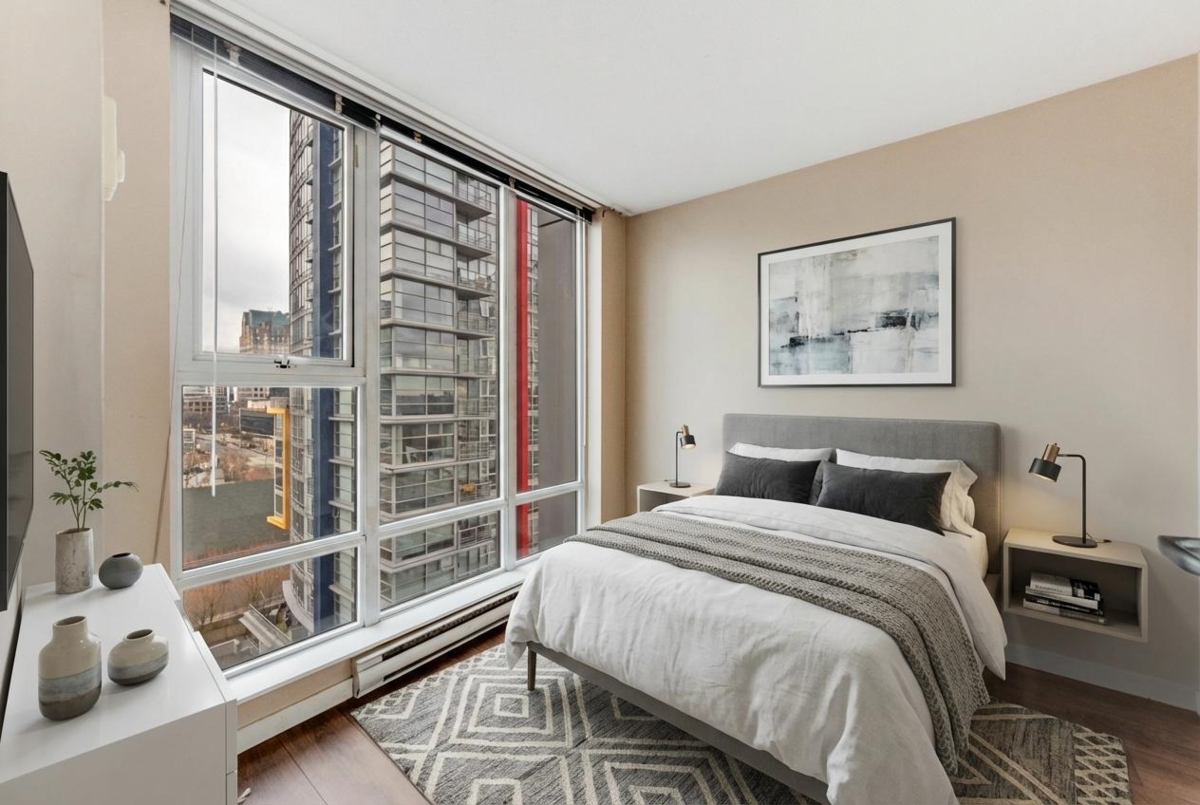 Walk-In Closet Photo of 1209 131 Regiment Square, Vancouver, BC