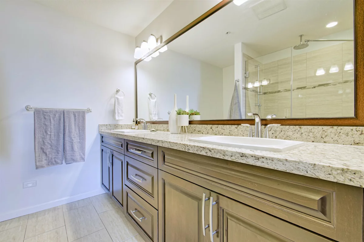Guest Bathroom Photo of 211 12655 190a Street, Pitt Meadows, BC