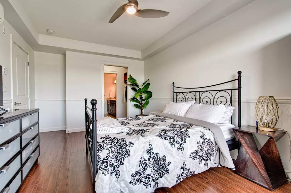 Kitchen Island Photo of 211 12655 190a Street, Pitt Meadows, BC
