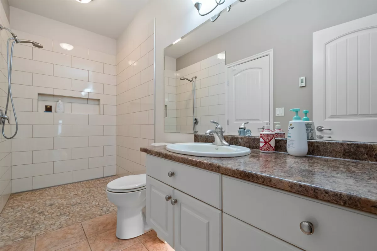 Basement Recreation Room Photo of 7955 Brookwood Place, Chilliwack, BC