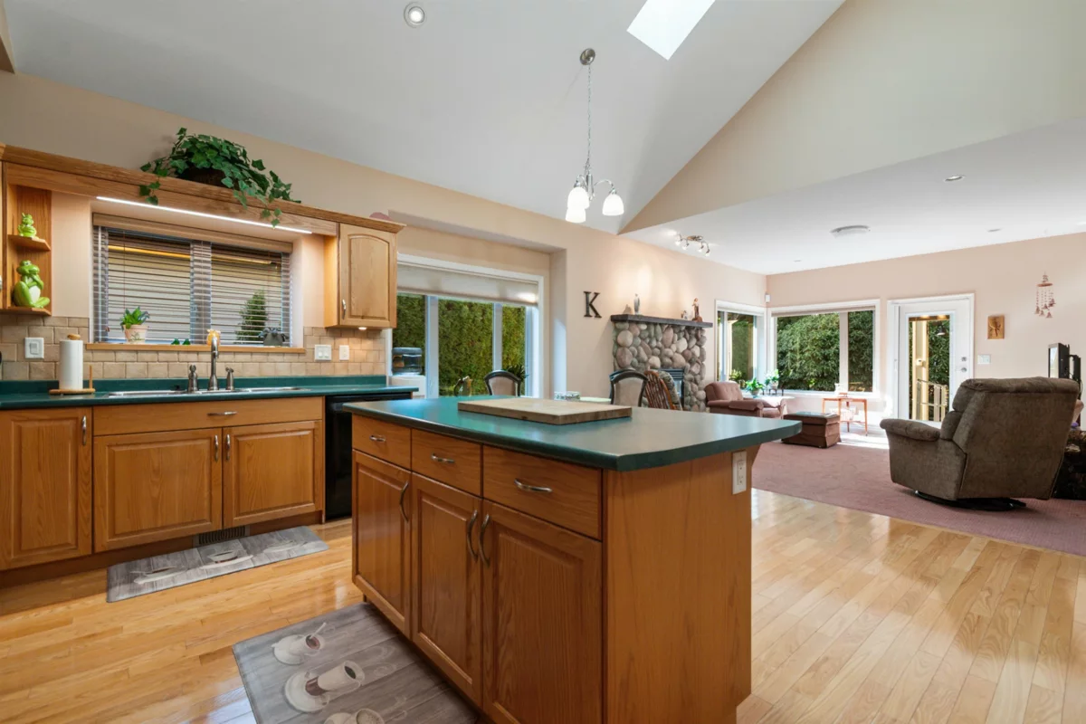 Breakfast Nook Photo of 7955 Brookwood Place, Chilliwack, BC