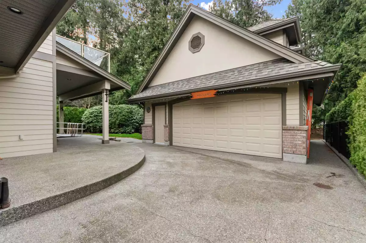 Living Room Photo of 7955 Brookwood Place, Chilliwack, BC