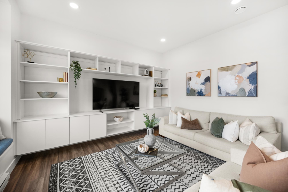 Family Room Photo of 16 3552 Victoria Drive, Coquitlam, BC