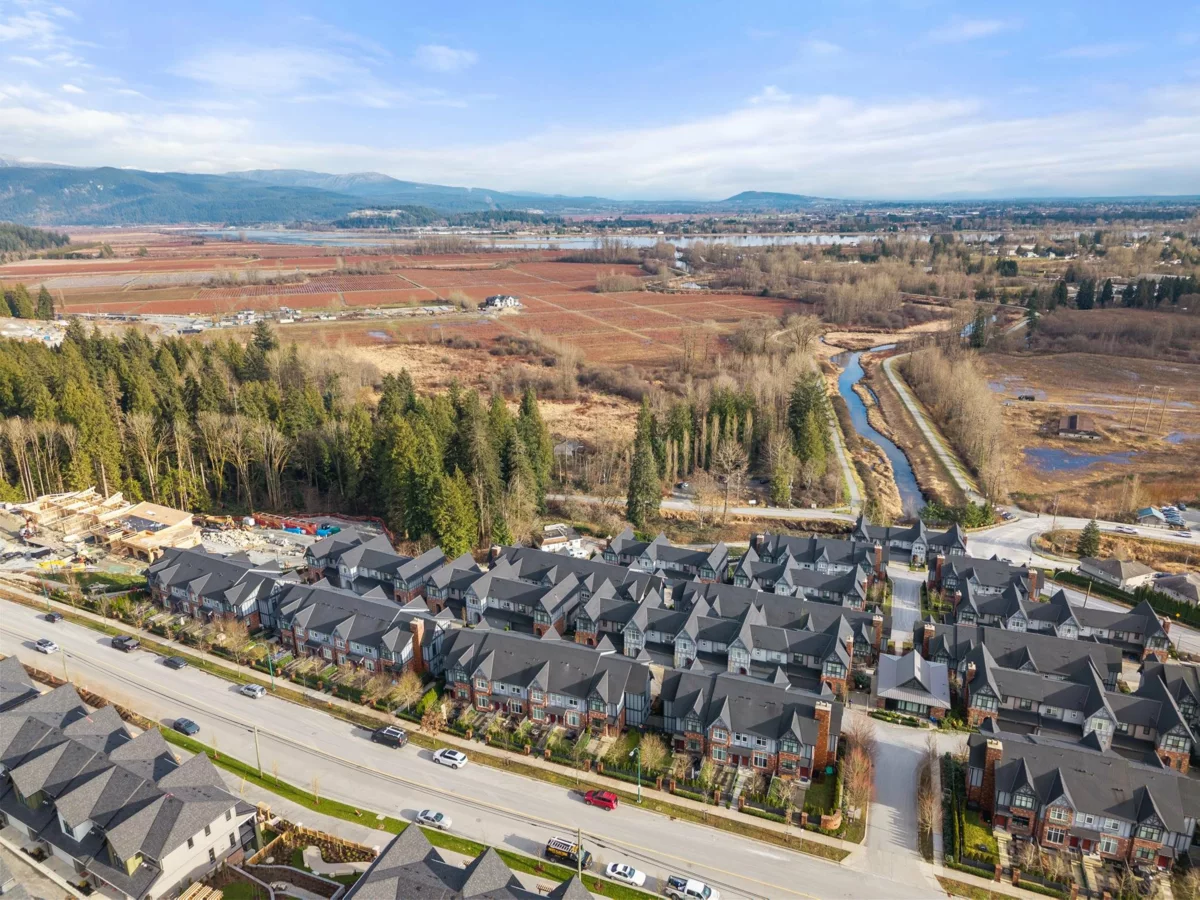 Hot Tub / Spa Photo of 16 3552 Victoria Drive, Coquitlam, BC