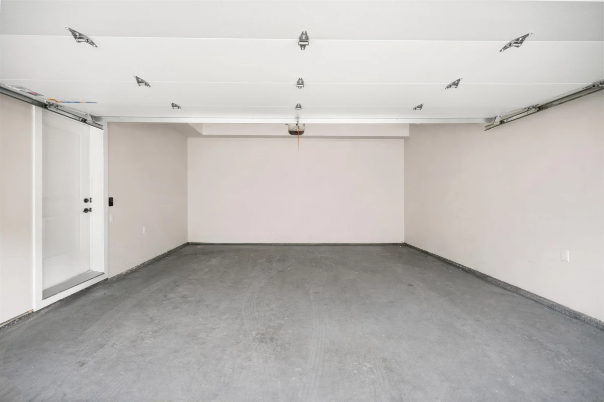 Outdoor Deck Photo of 16 3552 Victoria Drive, Coquitlam, BC