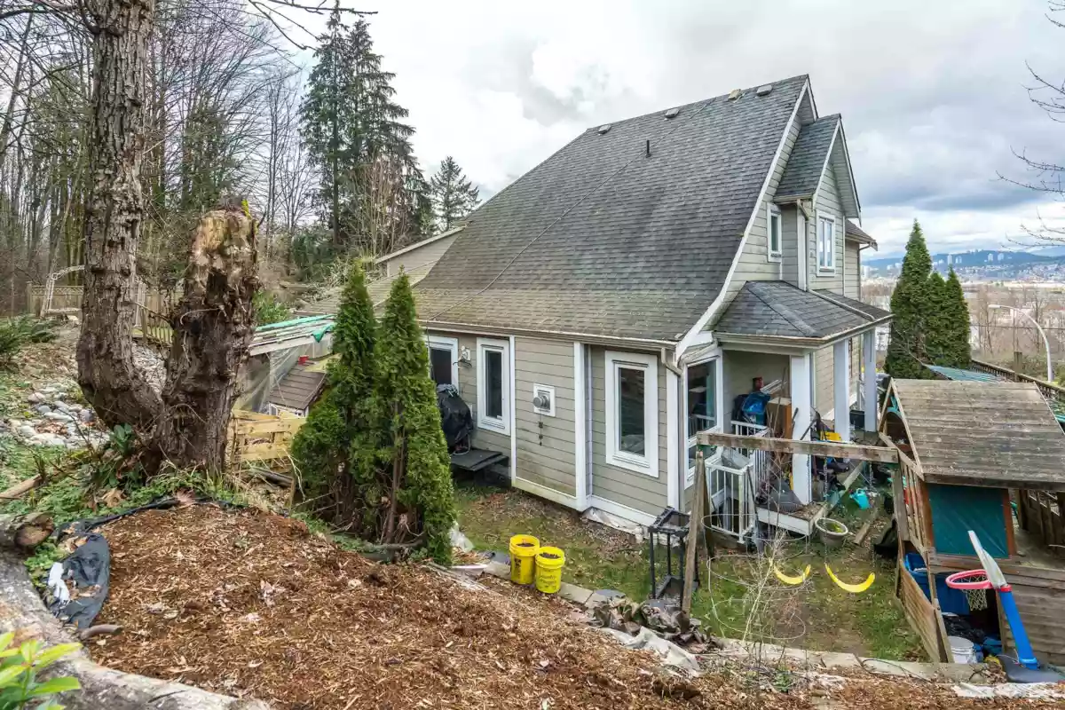 Front Yard Photo of 13838 116 Avenue, Surrey, BC