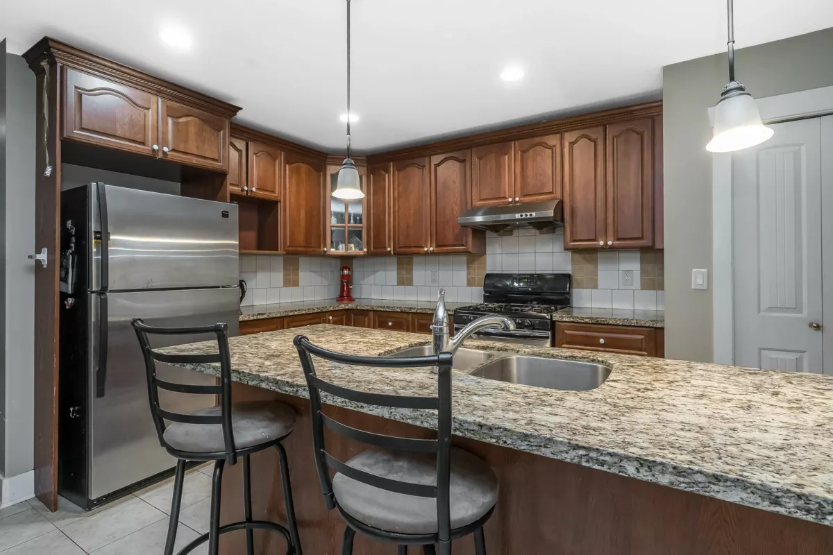 Guest Bathroom Photo of 13838 116 Avenue, Surrey, BC