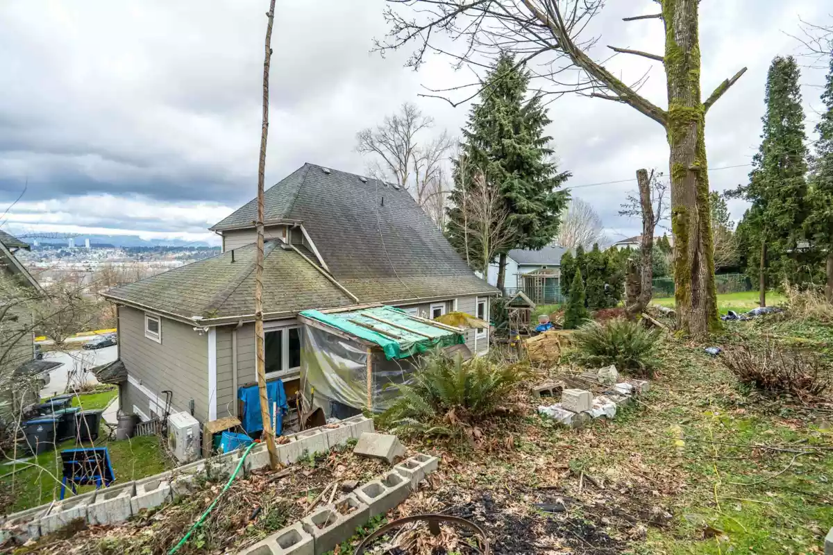 Swimming Pool Photo of 13838 116 Avenue, Surrey, BC