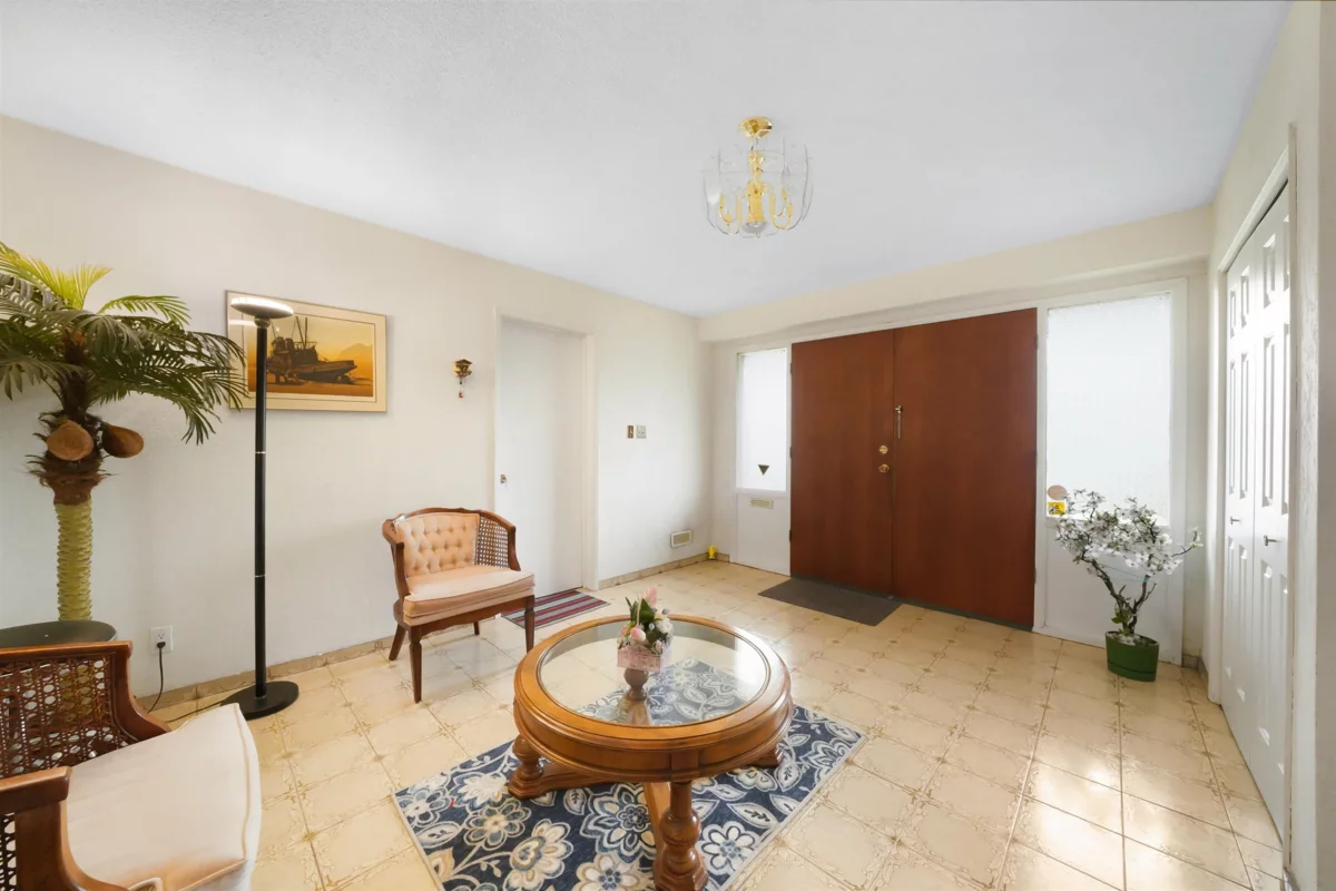 Dining Area Photo of 5320 Spruce Street, Burnaby, BC