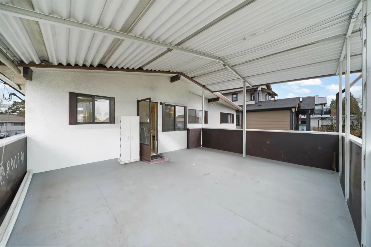 Garage Interior Photo of 5320 Spruce Street, Burnaby, BC