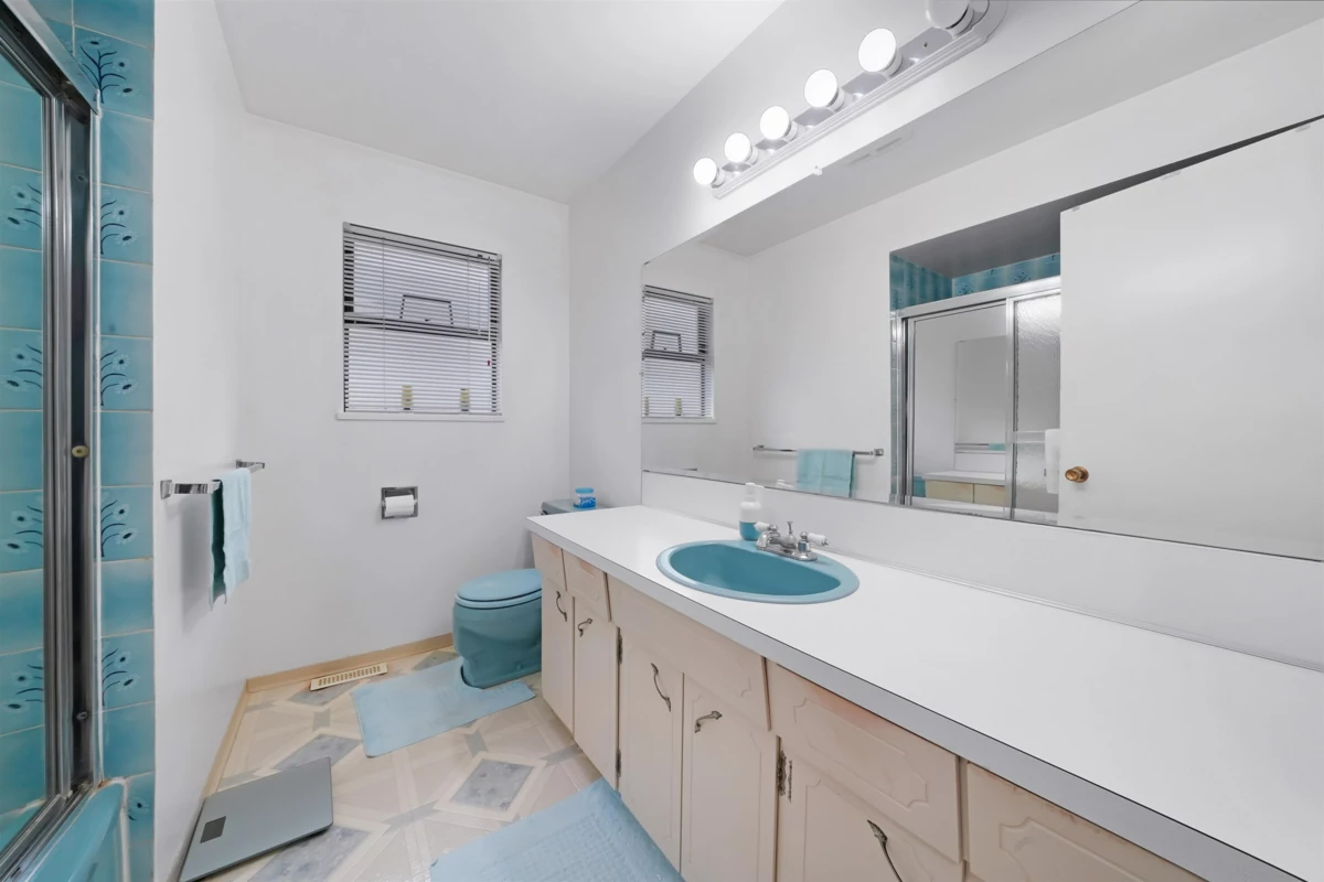 Laundry Room Photo of 5320 Spruce Street, Burnaby, BC