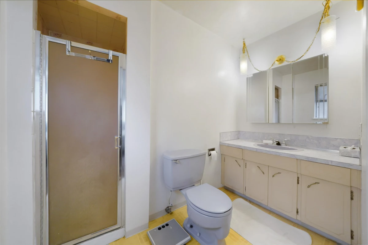 Office / Den Photo of 5320 Spruce Street, Burnaby, BC