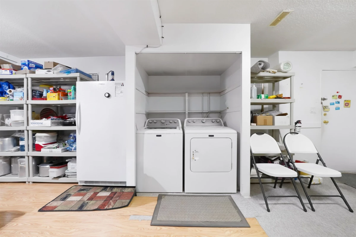 Walk-In Closet Photo of 5320 Spruce Street, Burnaby, BC