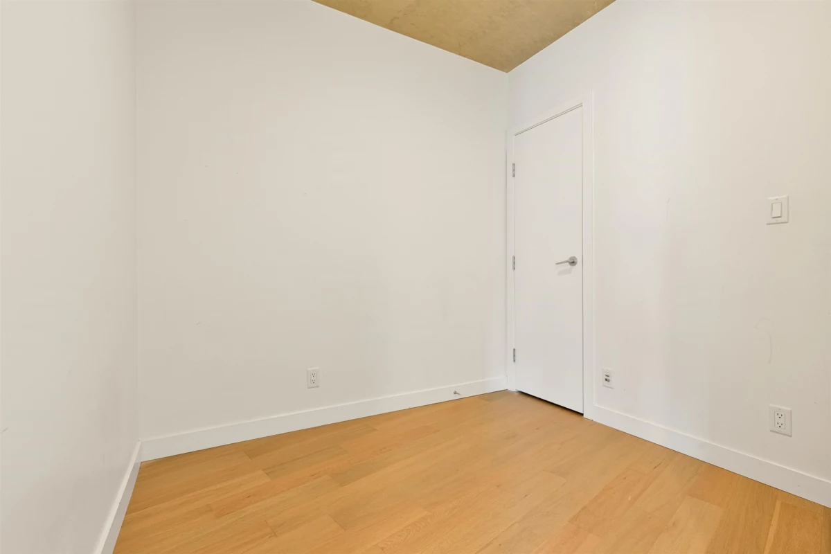 Bedroom 4 Photo of 1808 128 W Cordova Street, Vancouver, BC