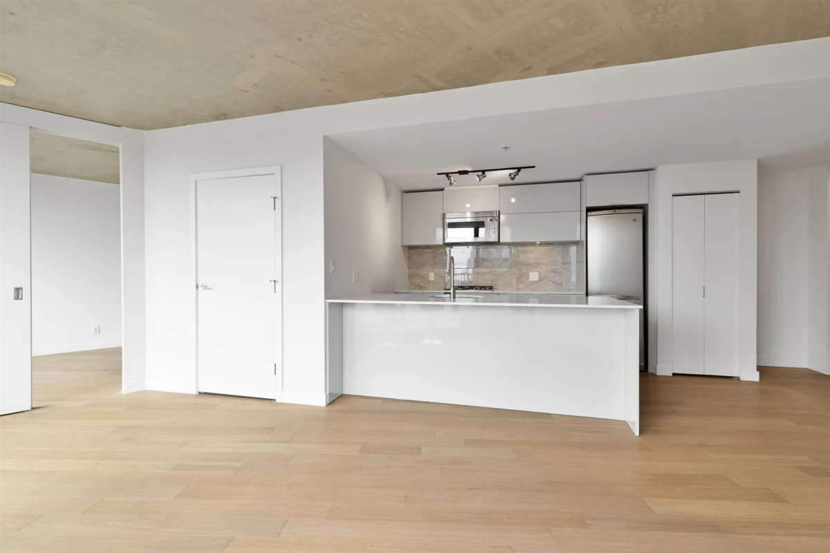 Walk-In Closet Photo of 1808 128 W Cordova Street, Vancouver, BC