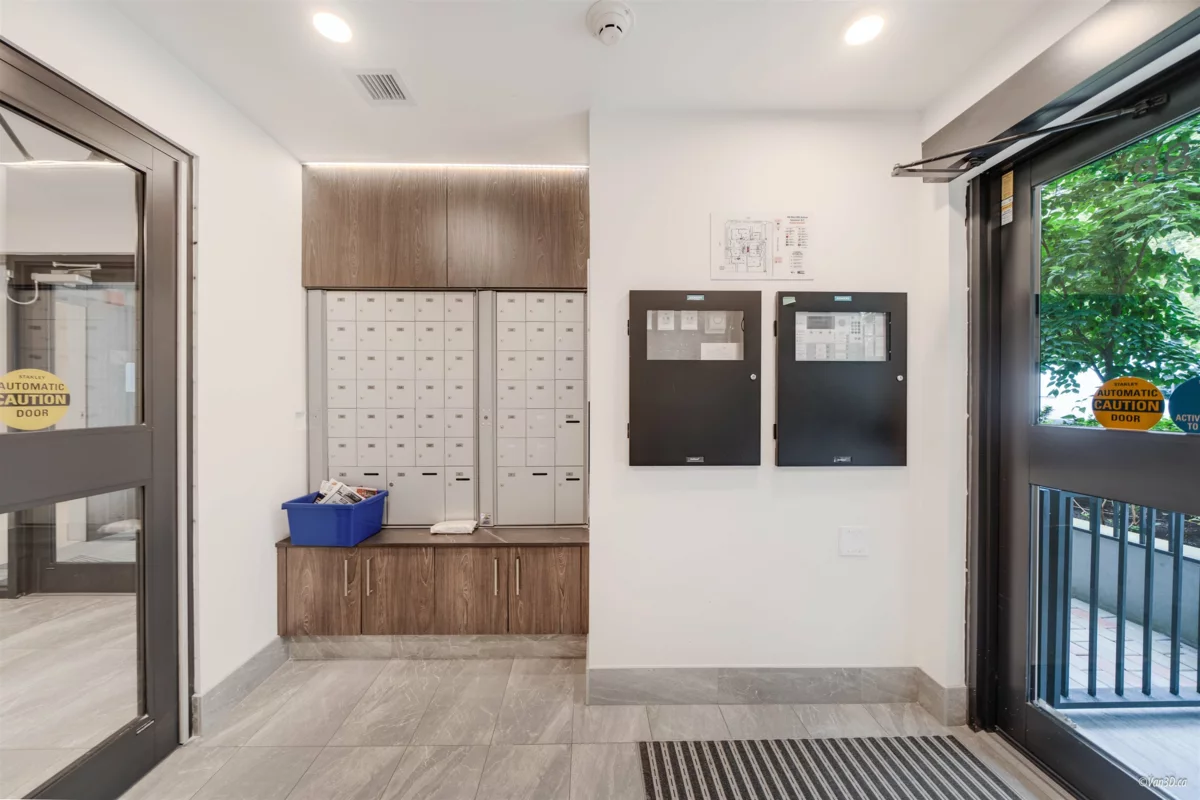 Entry Foyer Photo of 305 488 W 58th Avenue, Vancouver, BC