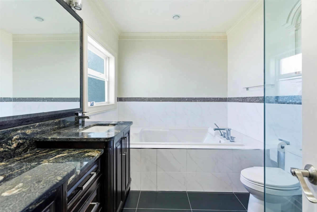 Front Yard Photo of 21098 85 Avenue, Langley, BC