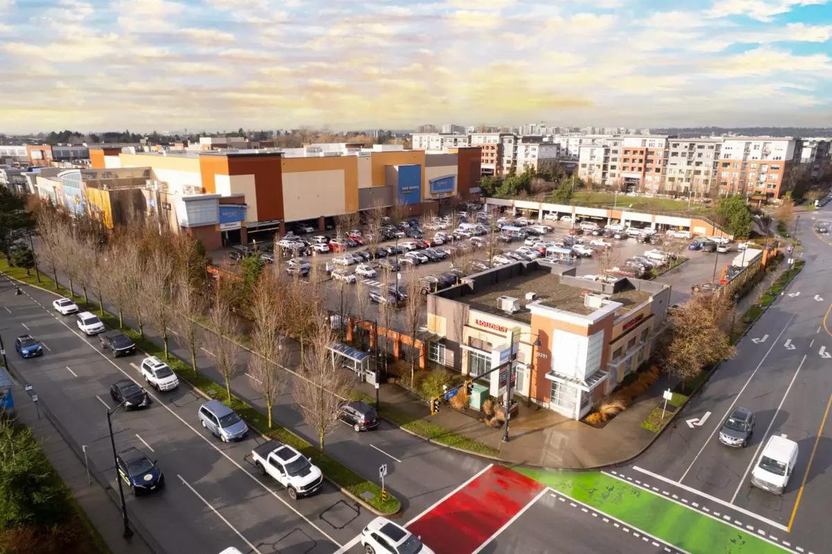 Fitness Center Photo Near 228 9551 Alexandra Road, Richmond, BC