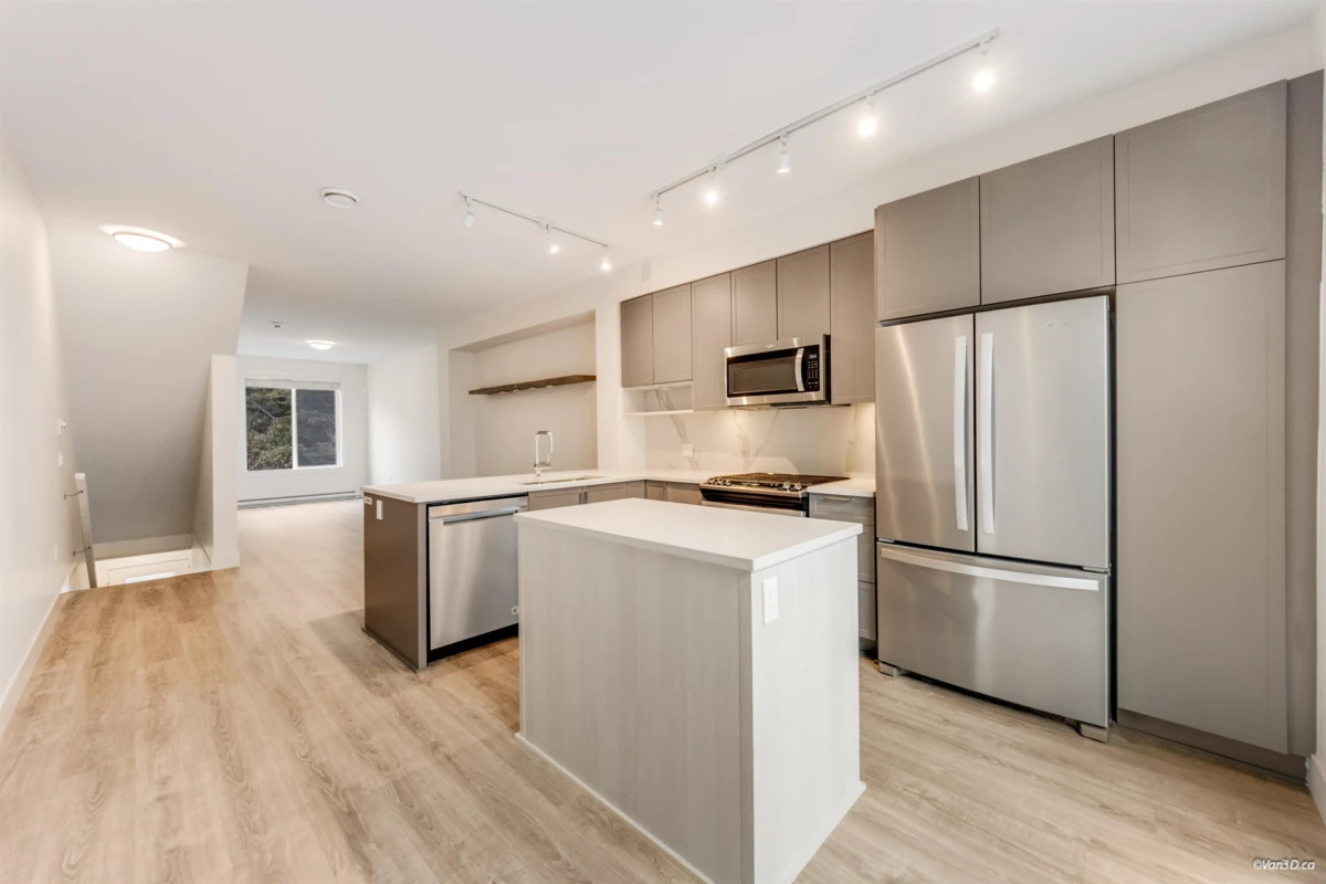 Breakfast Nook Photo of 4 9718 161a Street, Surrey, BC