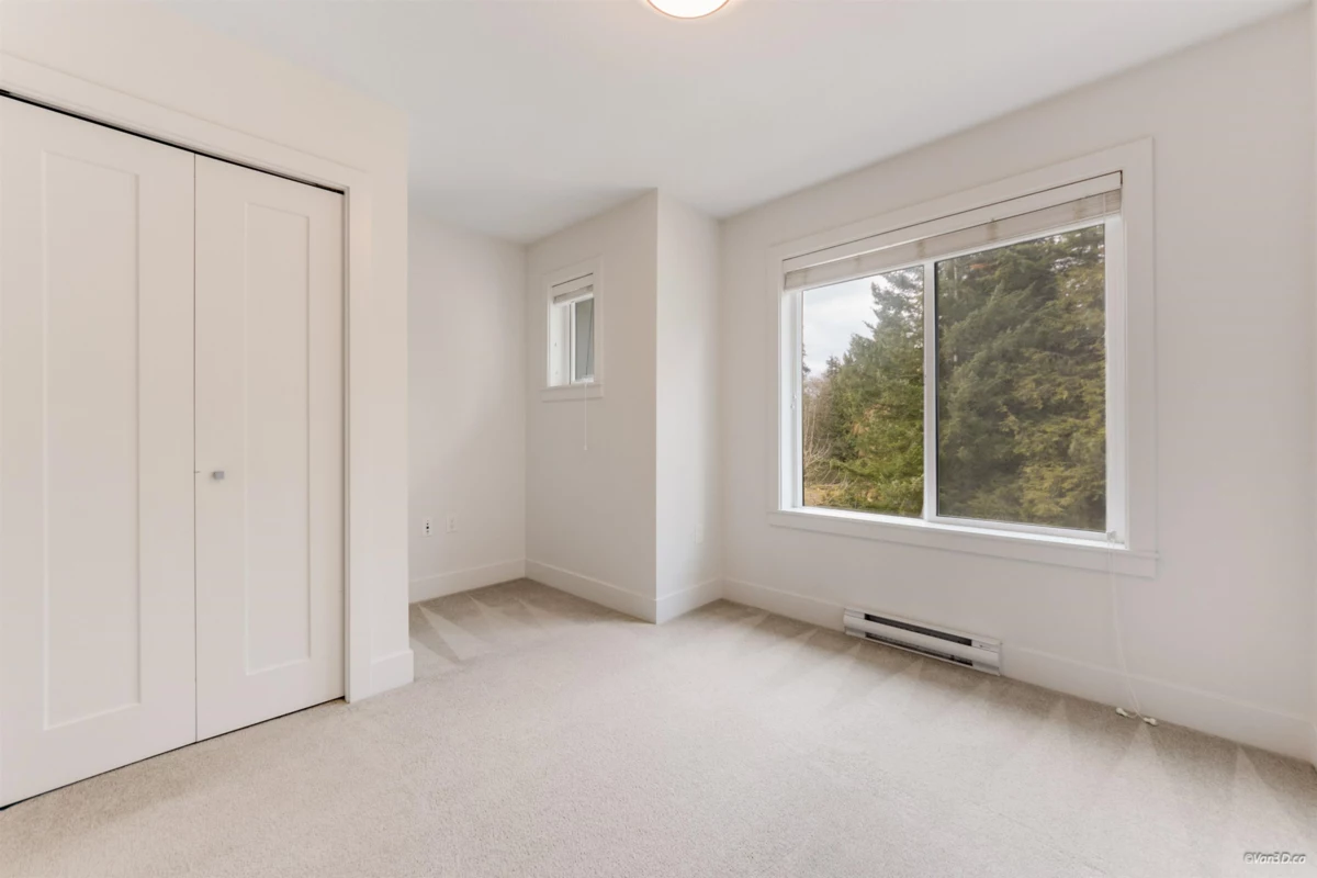 Loft / Bonus Room Photo of 4 9718 161a Street, Surrey, BC