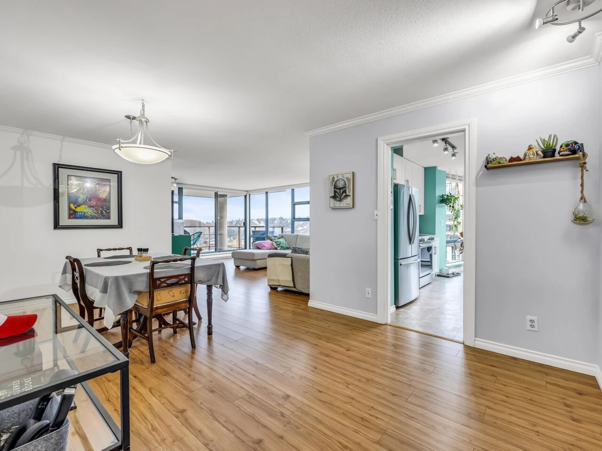 Dining Area Photo of 606 98 Tenth Street, New Westminster, BC