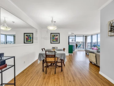 606 98 Tenth Street, New Westminster, BC