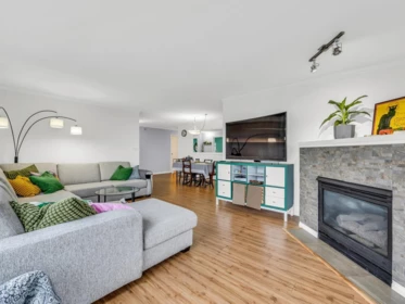 606 98 Tenth Street, New Westminster, BC