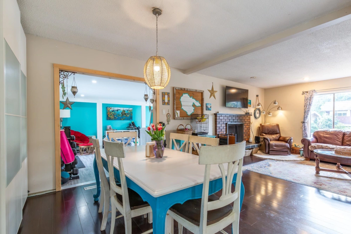 Breakfast Nook Photo of 33305 Lynn Avenue, Abbotsford, BC