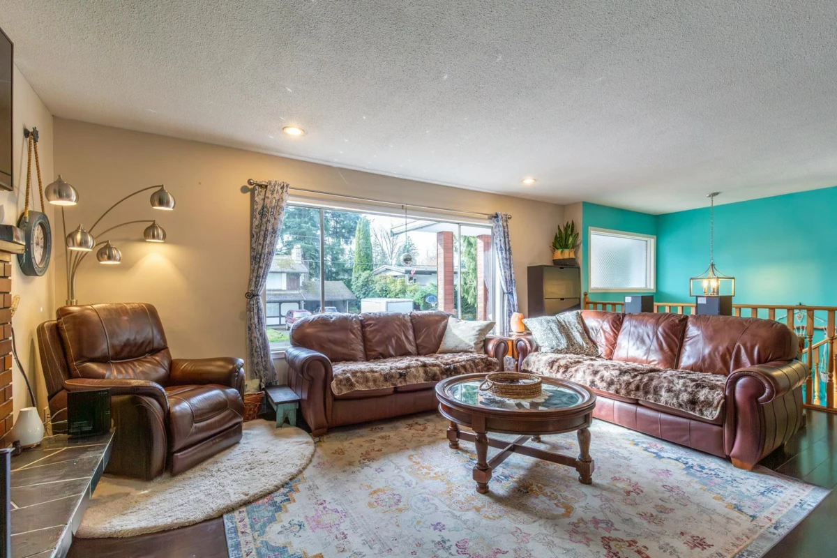 Dining Area Photo of 33305 Lynn Avenue, Abbotsford, BC