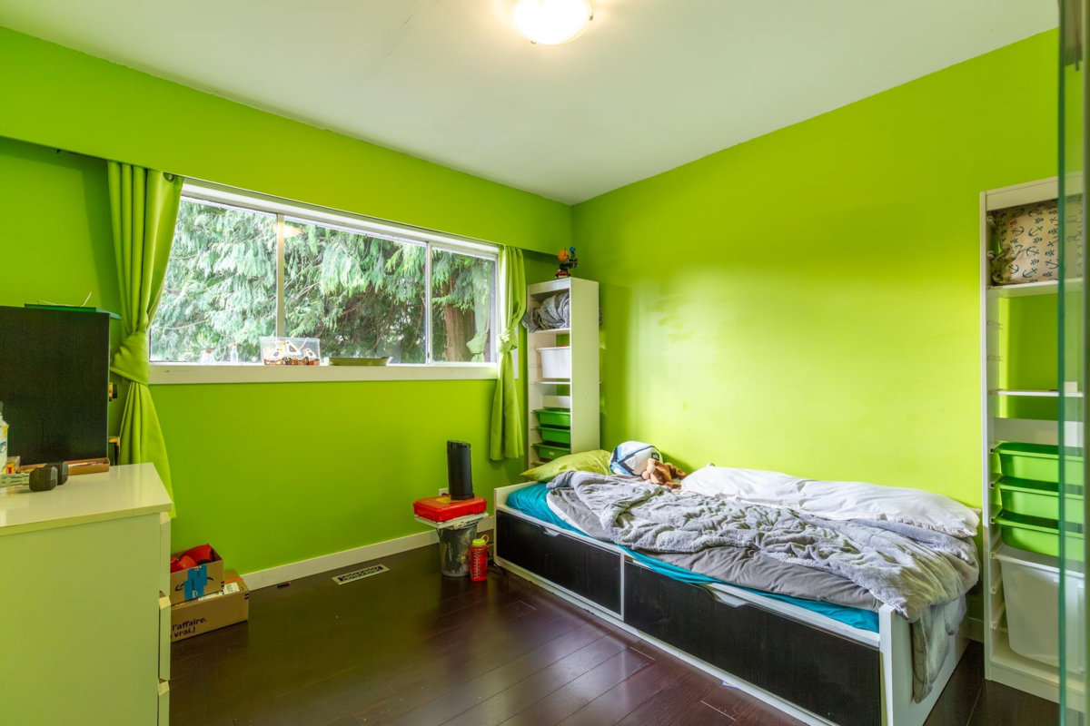 Mudroom Photo of 33305 Lynn Avenue, Abbotsford, BC