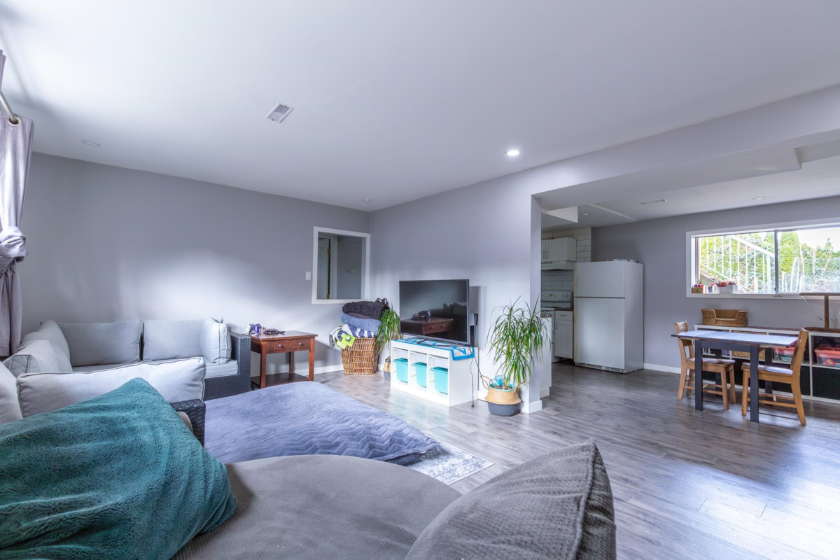 Outdoor Deck Photo of 33305 Lynn Avenue, Abbotsford, BC