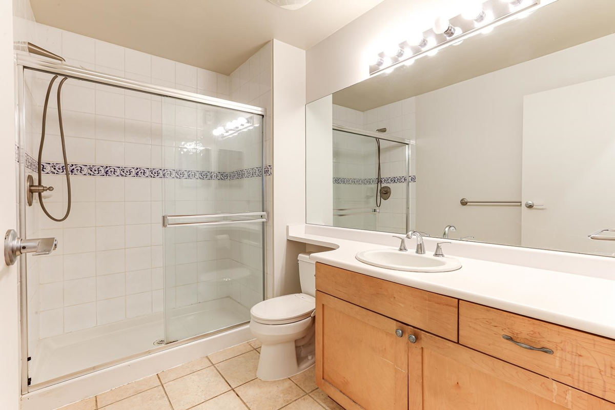 Bedroom 3 Photo of 211 6198 Ash Street, Vancouver, BC