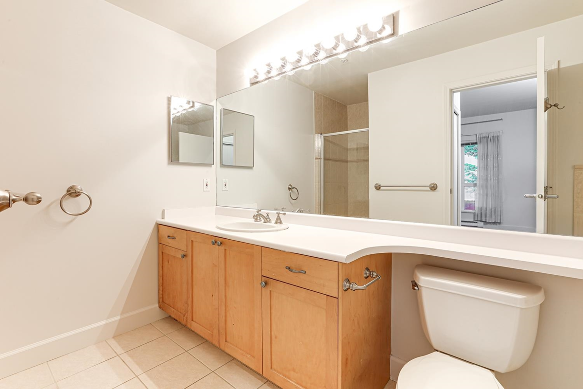 Bedroom 4 Photo of 211 6198 Ash Street, Vancouver, BC