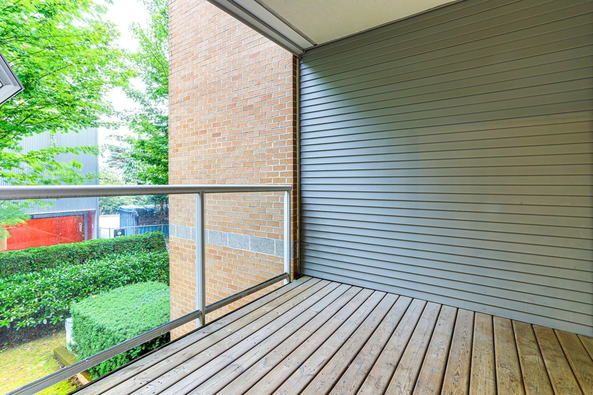 Laundry Room Photo of 211 6198 Ash Street, Vancouver, BC