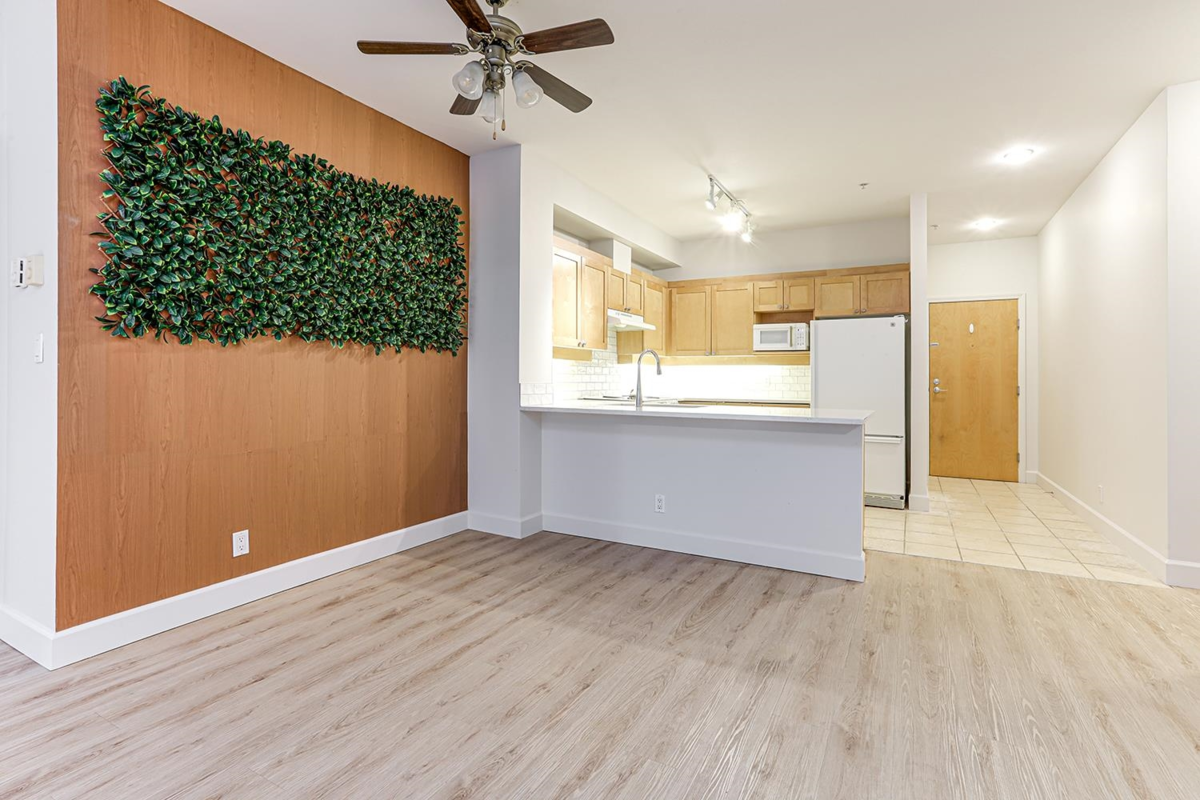 Walk-In Closet Photo of 211 6198 Ash Street, Vancouver, BC