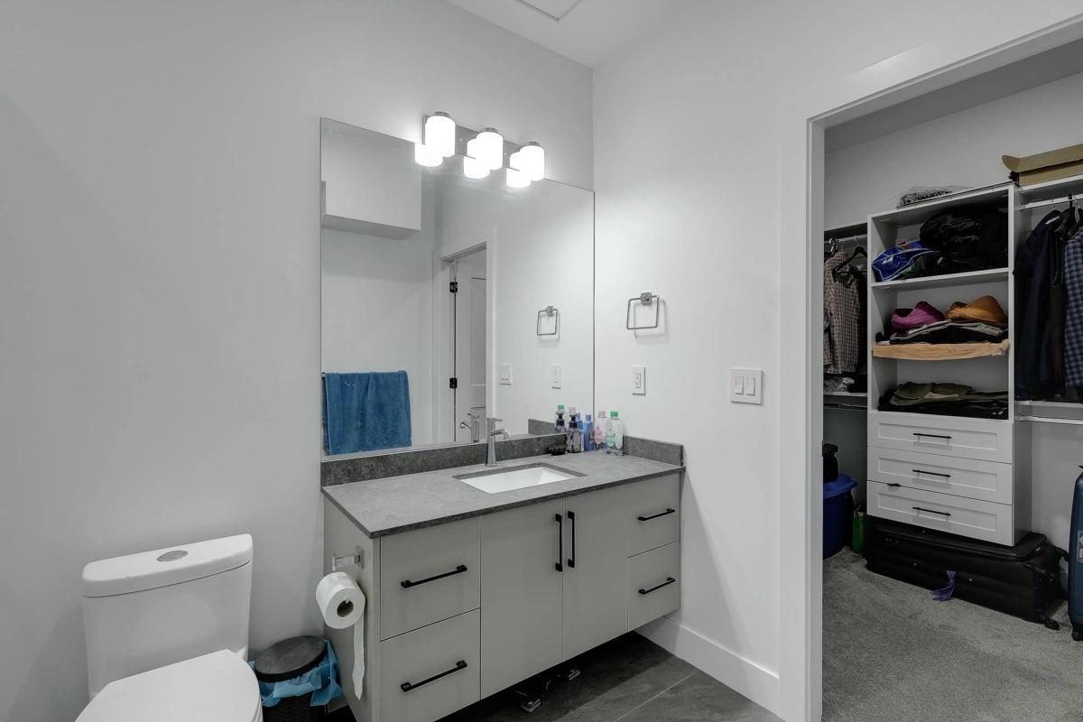 Backyard Photo of 18040 20 Avenue, White Rock, BC