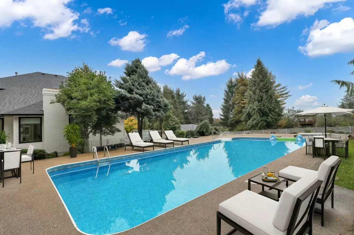 Community Amenities Photo (Clubhouse) of 18040 20 Avenue, White Rock, BC