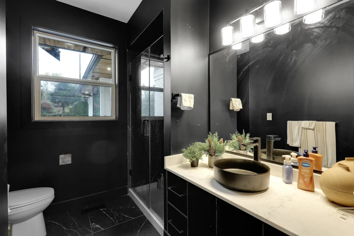 Loft / Bonus Room Photo of 18040 20 Avenue, White Rock, BC