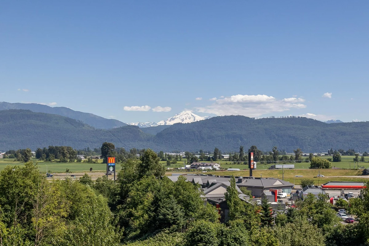 Staircase Photo of 408 2242 Whatcom Road, Abbotsford, BC