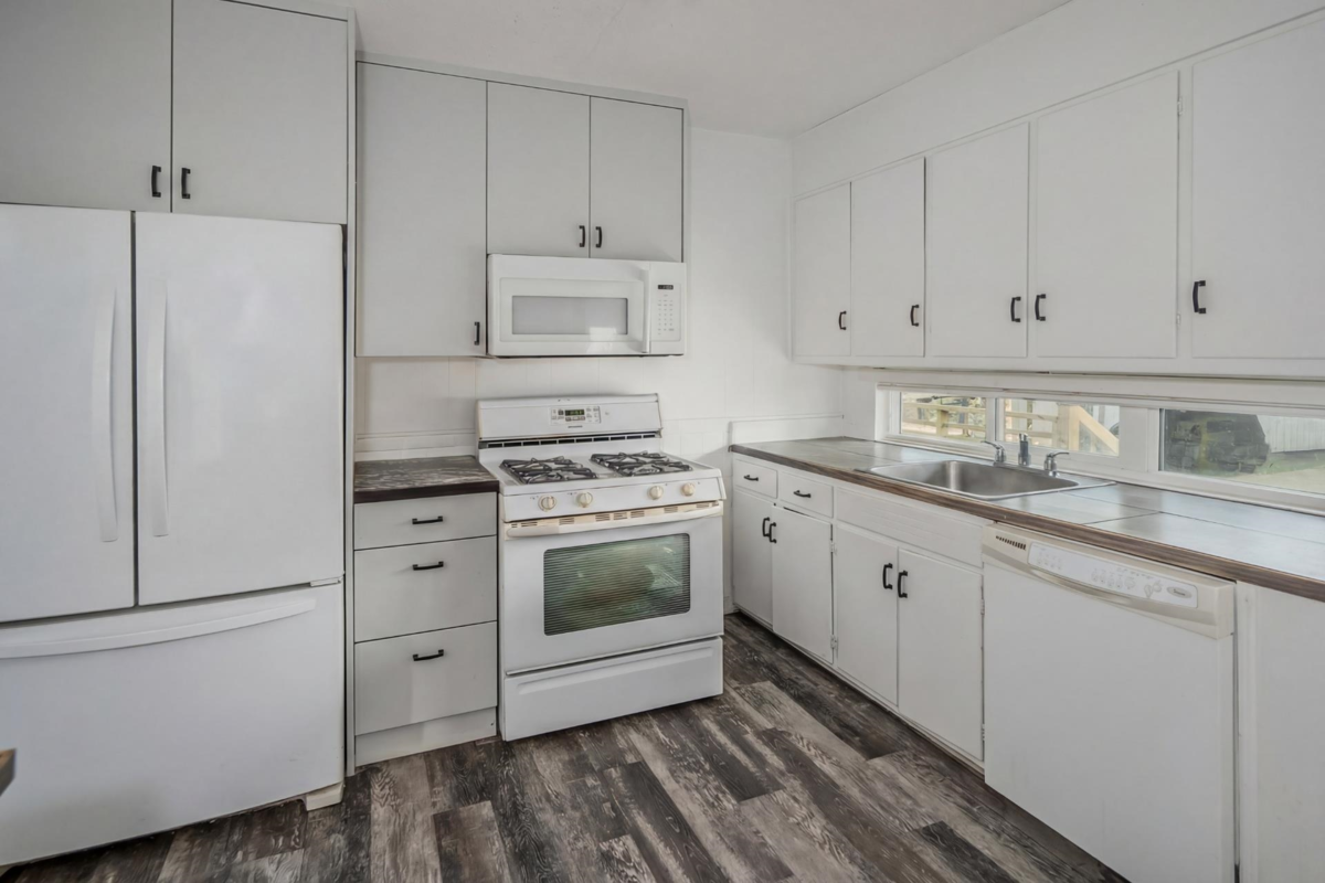 Bedroom 2 Photo of 621 Water Avenue, Hope, BC