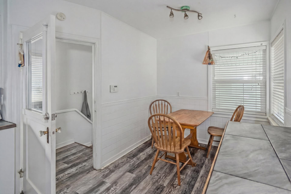 Bedroom 4 Photo of 621 Water Avenue, Hope, BC