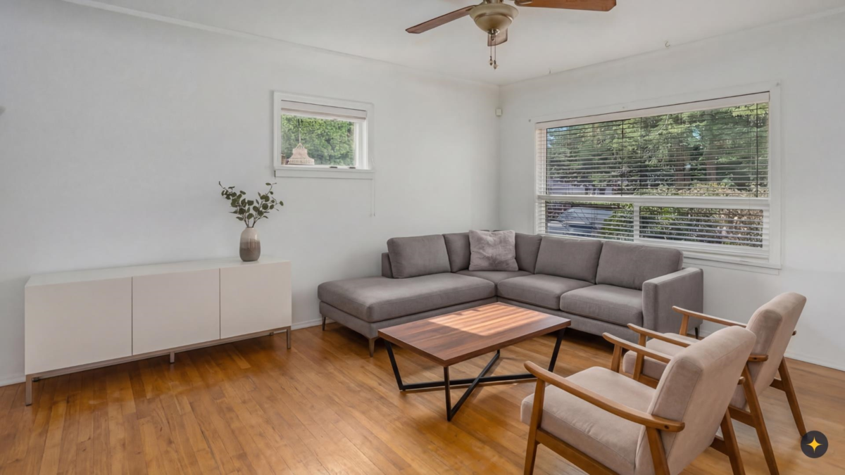 Kitchen Island Photo of 621 Water Avenue, Hope, BC