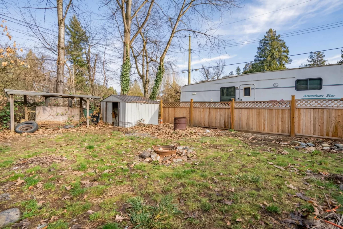 Swimming Pool Photo of 621 Water Avenue, Hope, BC