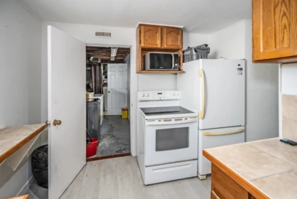 Laundry Room Photo of 621 Water Avenue, Hope, BC