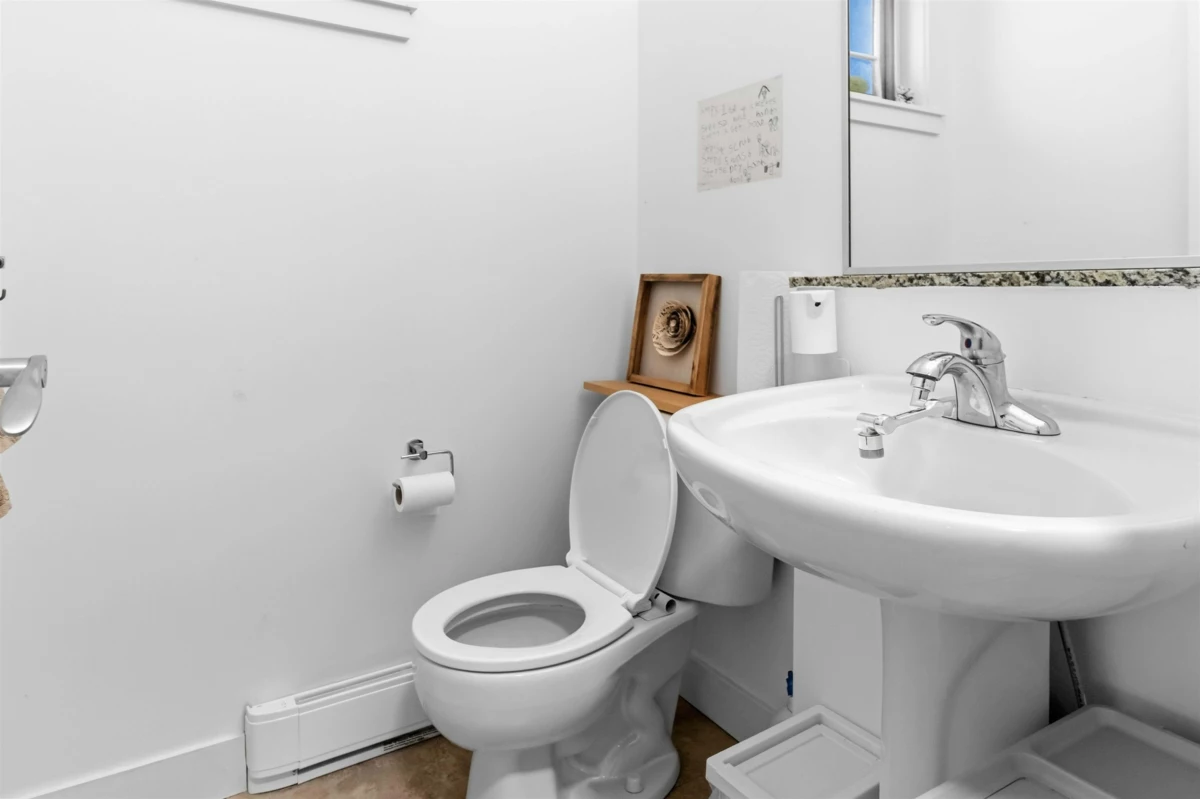 Primary Bathroom Photo of 18 11393 Steveston Highway, Richmond, BC