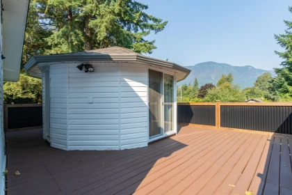 Garage Interior Photo of 695 Hudson Bay Street, Hope, BC