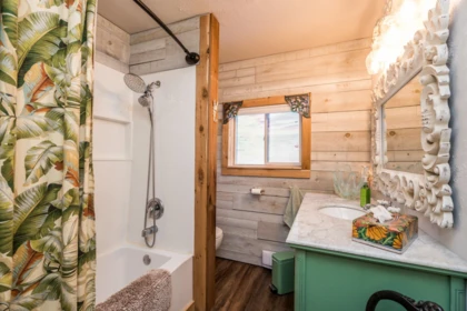 Powder Room Photo of 695 Hudson Bay Street, Hope, BC